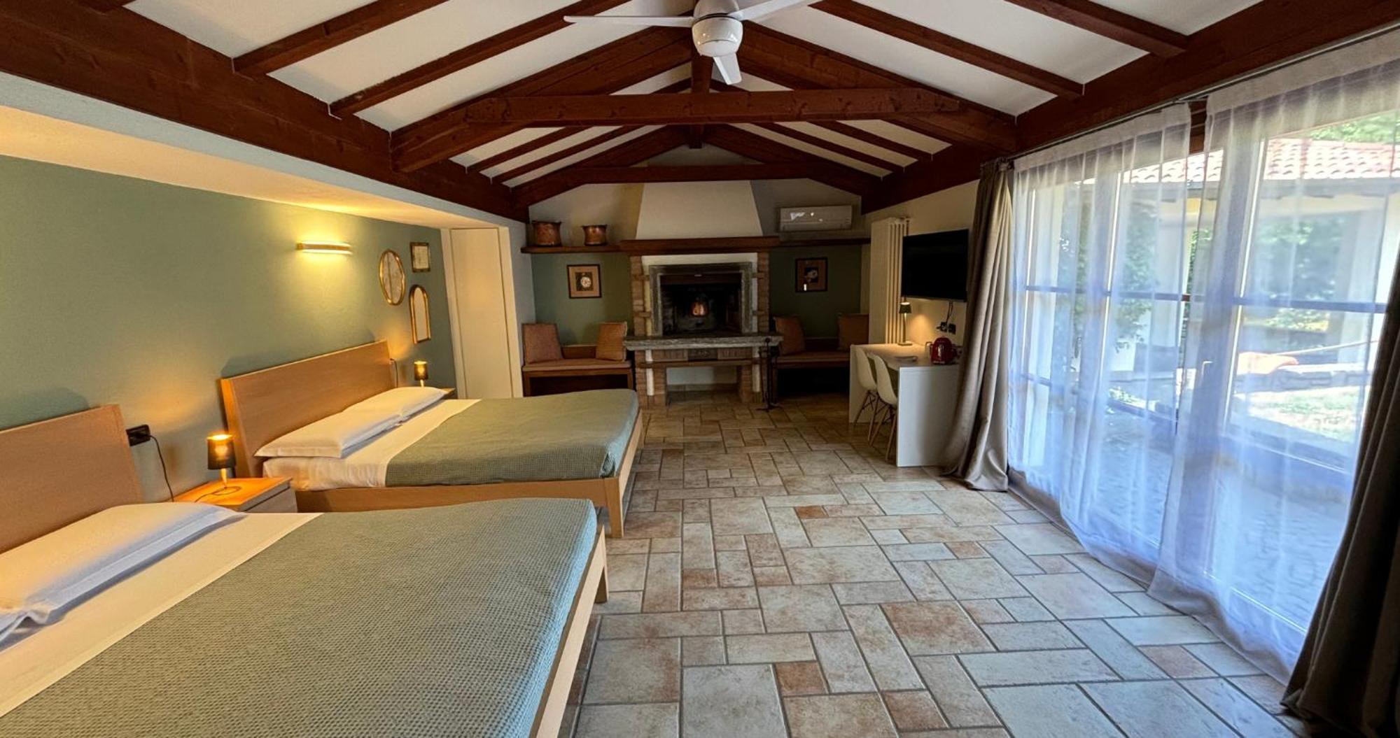 Bed and Breakfast Casa Ceruti Villa Guardia Экстерьер фото