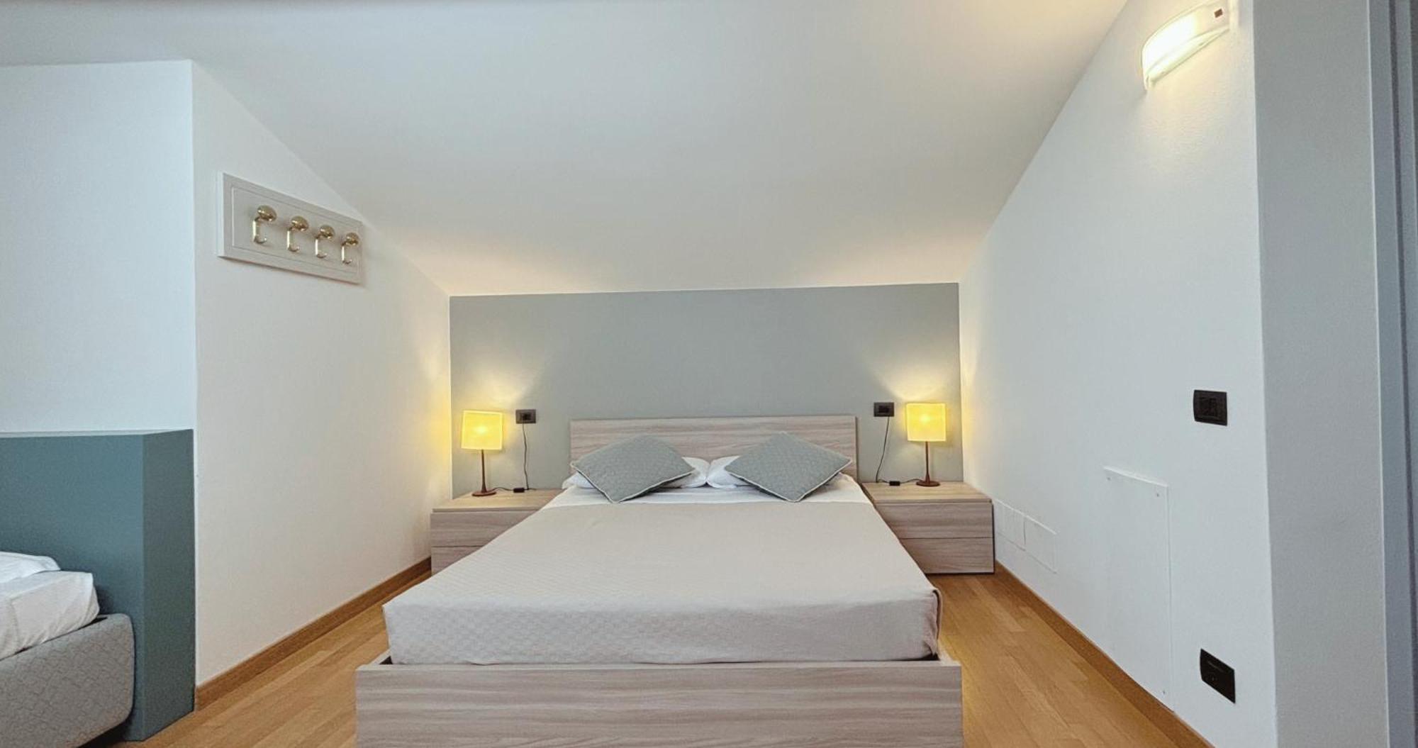 Bed and Breakfast Casa Ceruti Villa Guardia Экстерьер фото