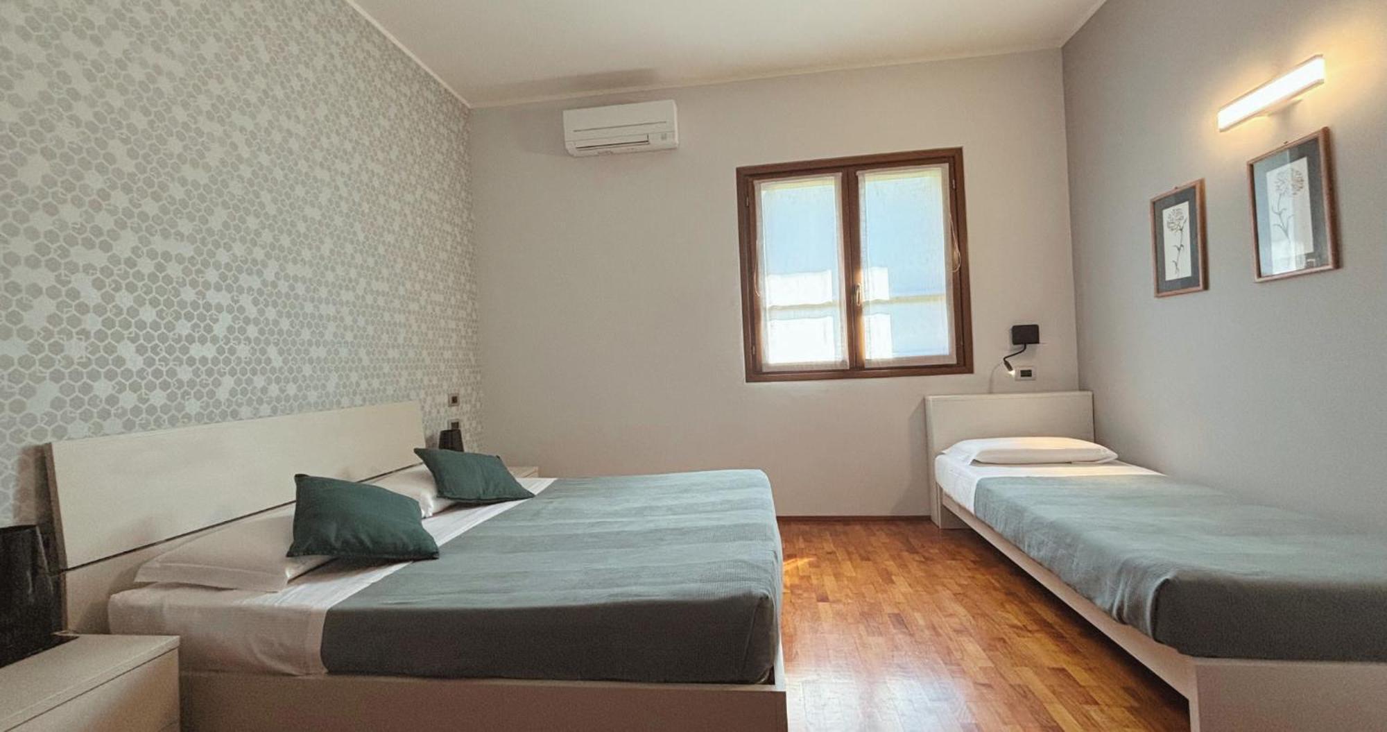 Bed and Breakfast Casa Ceruti Villa Guardia Экстерьер фото